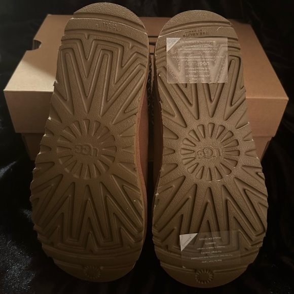 Ugg Chestnut Tasman Slipper - Picture 4 of 5